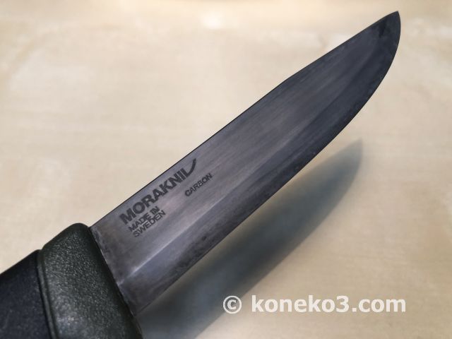 モーラナイフの黒錆化加工