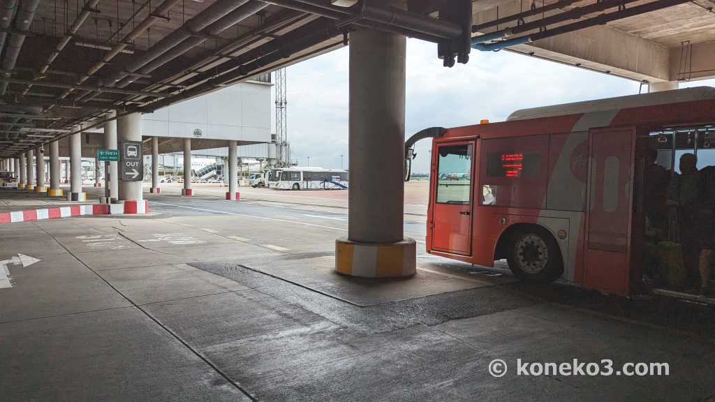 飛行機は沖止め