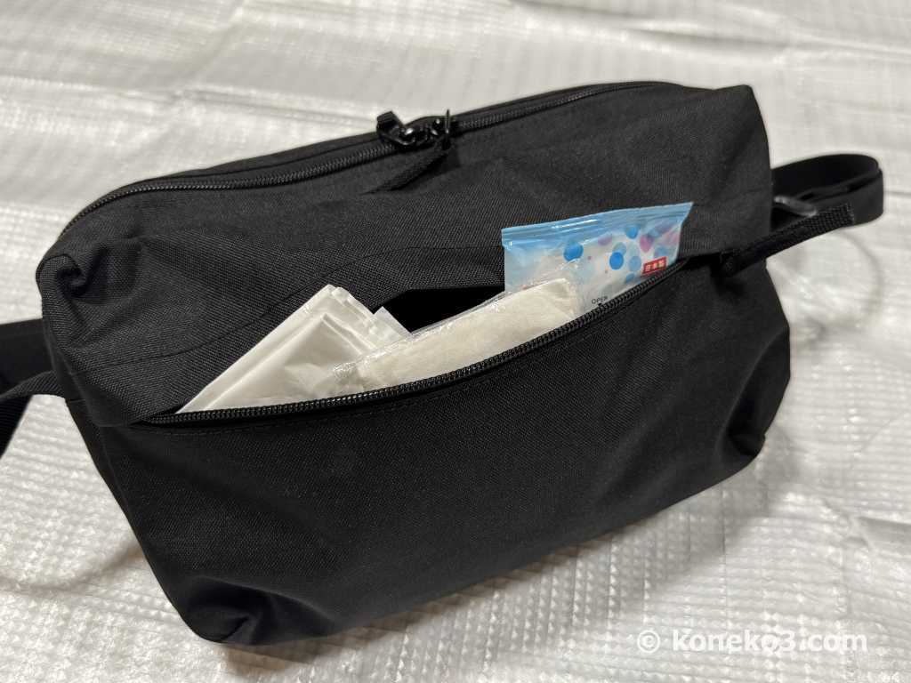 前面ポケットに入るもの