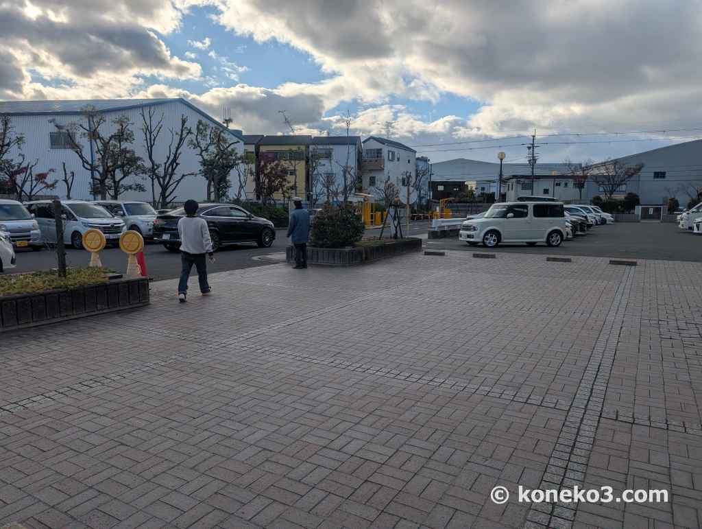 駐車場の入口側