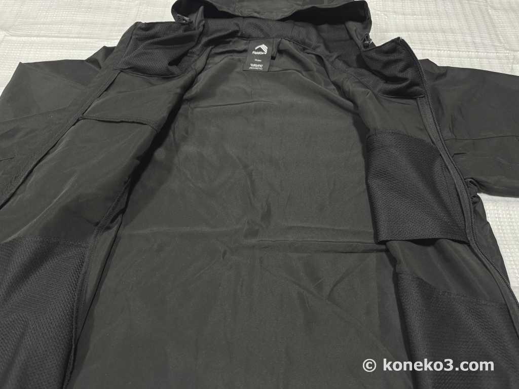 ジャケットの内側