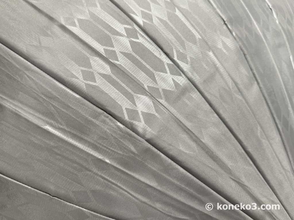 シルバーは矢羽根の柄