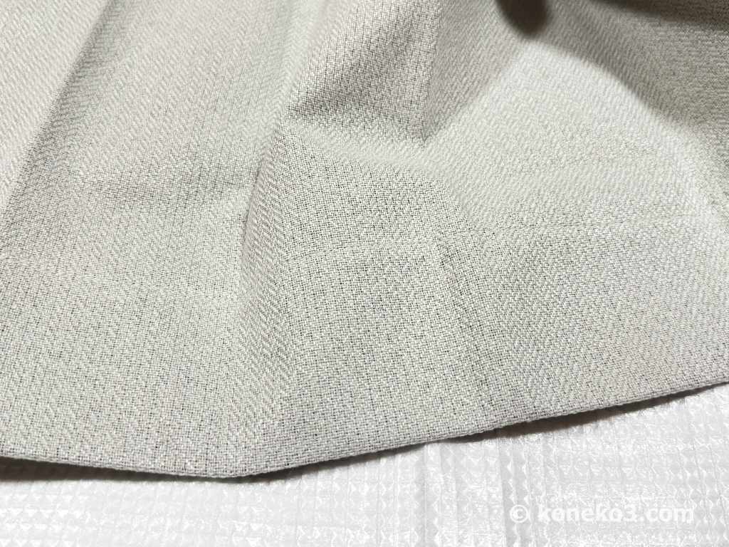 カーテン裾（表面）
